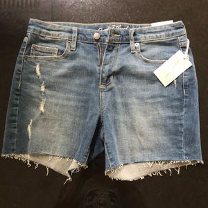 Universal Thread Shorts Size 6 NWT